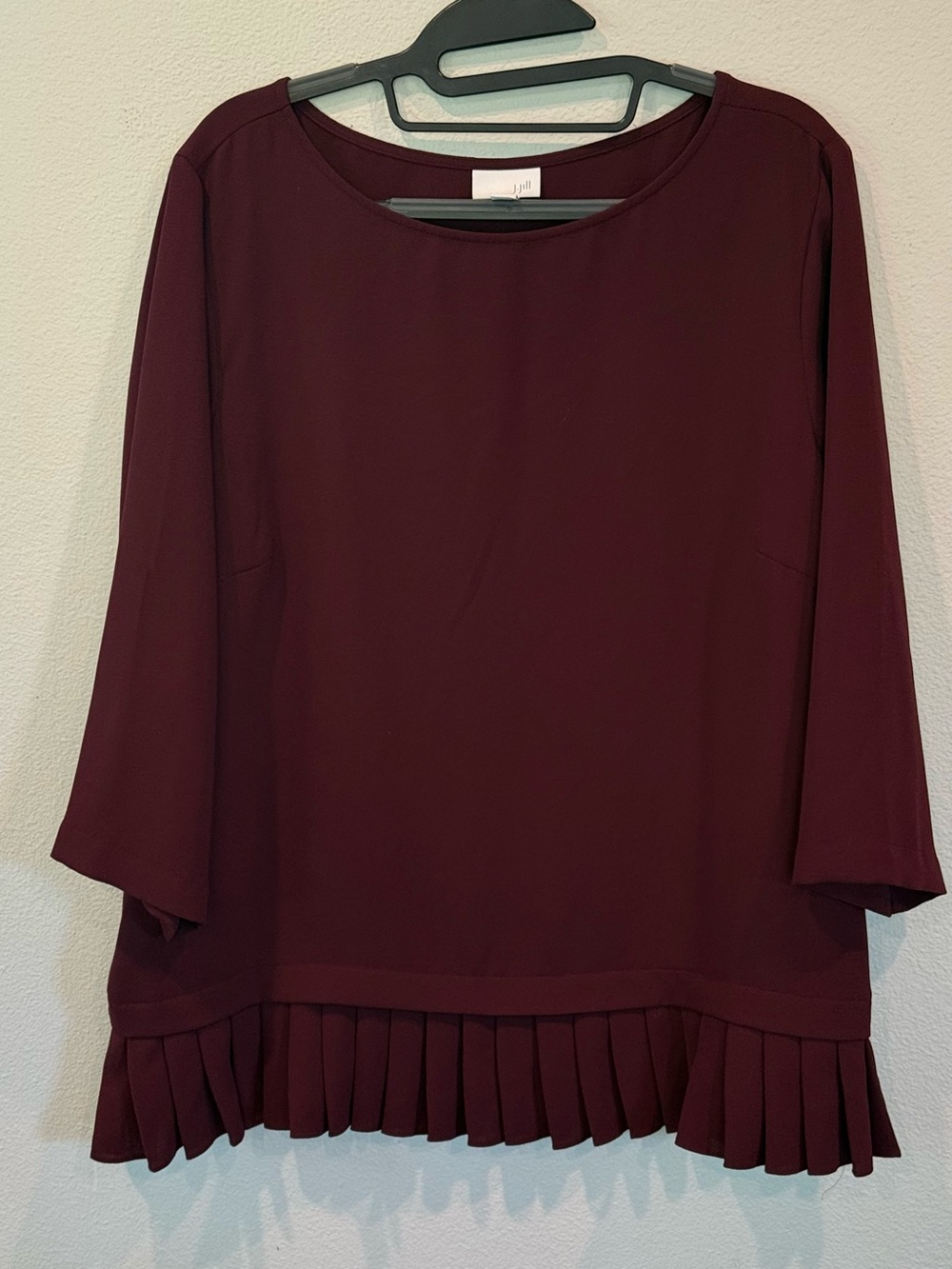 J. Jill 3/4 Sleeve Popover Blouse Women’s Size Large Burgundy Pleated Hem
